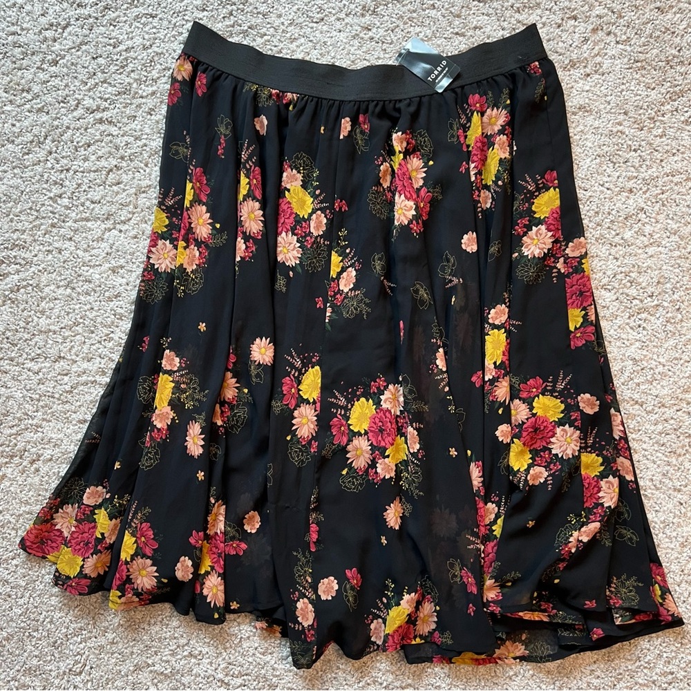 New Torrid black floral midi skater skirt